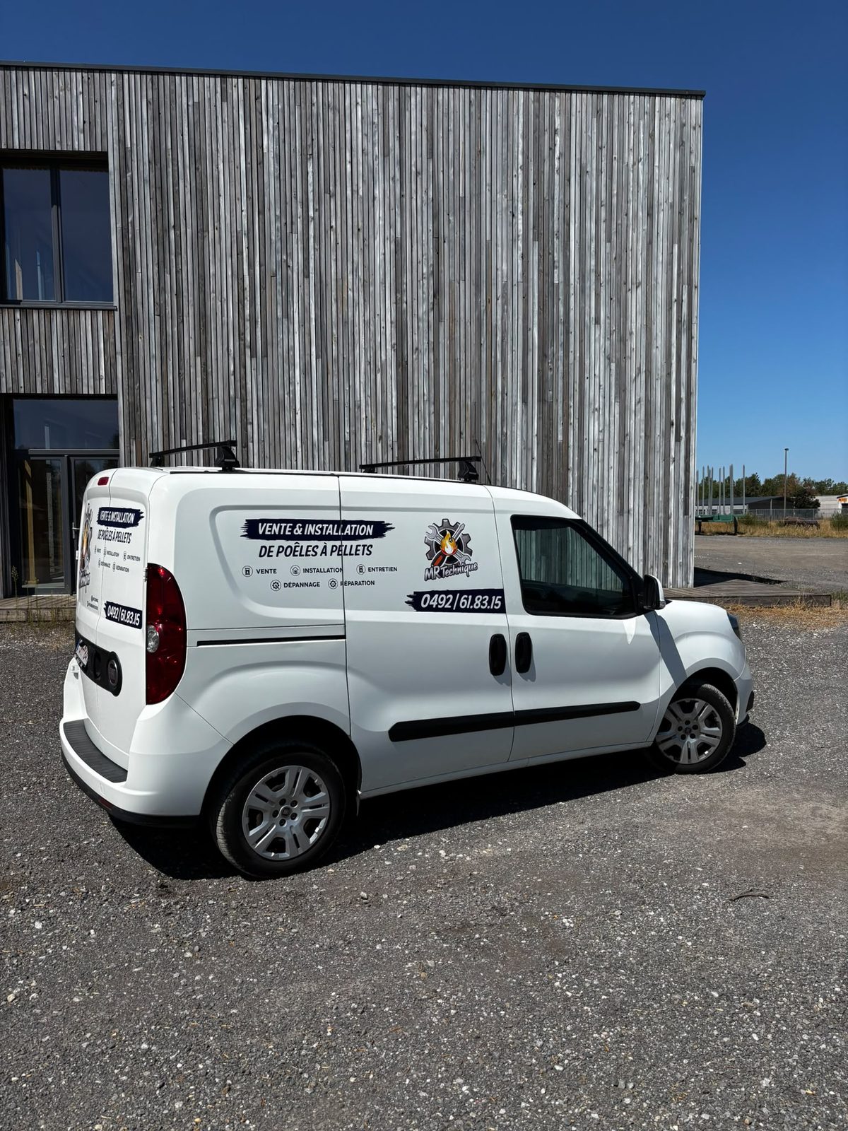 Lettrage de la camionnette MR Technique